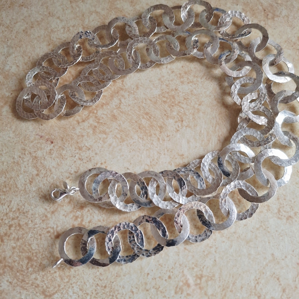 Elegant Hammered Interlocking Links Necklace In 9… - image 7